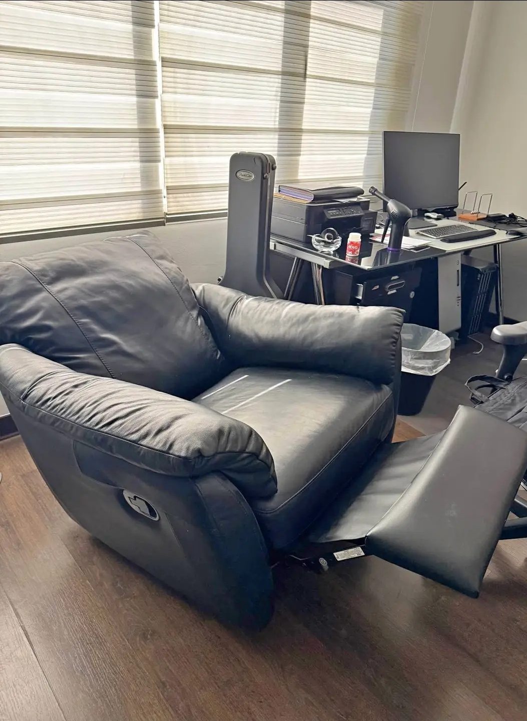 Recliner Arm Chair